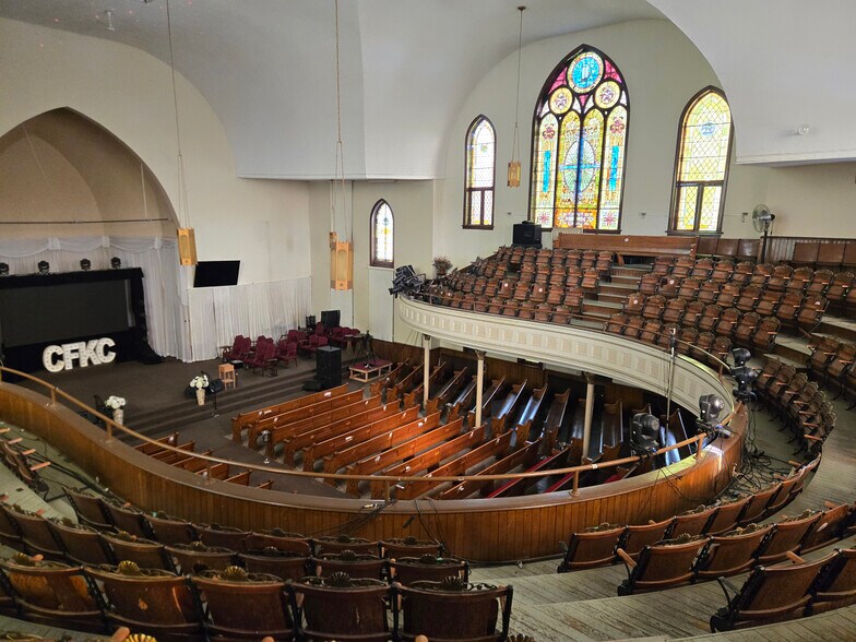 More Photos Of 697 13th Ave NE, Minneapolis Religious Facility For Sale