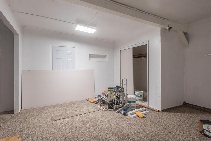 More Photos Of 16 W 25th Ave, San Mateo Convenience Store For Sale