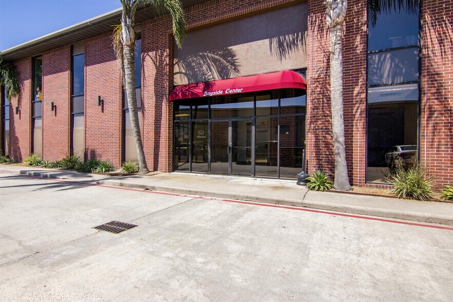 More Photos Of , Kemah Office For Sale