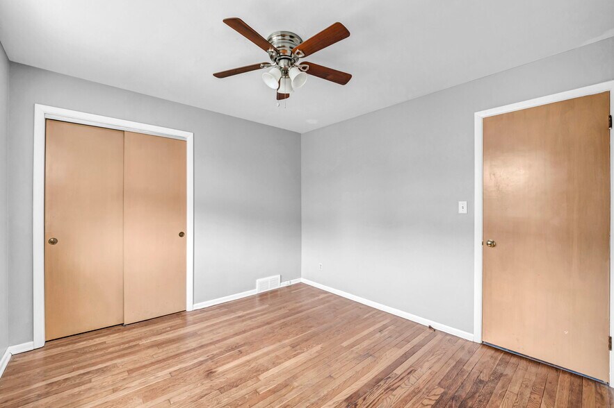 More Photos Of 885 S Green Rd, Cleveland Apartments For Sale