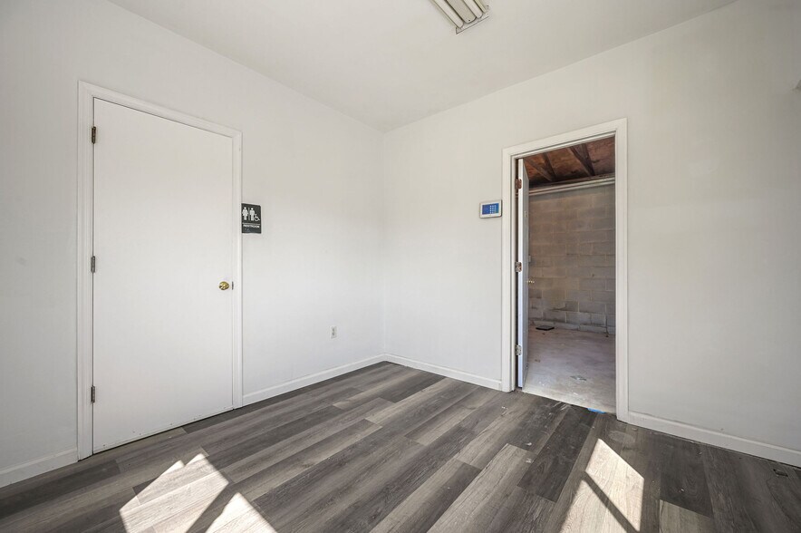 More Photos Of 435 Twin Oaks Dr, Dover Land For Lease