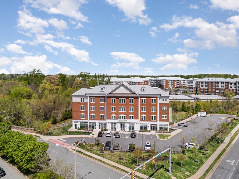 More Photos Of 2200 Carl D Silver Pkwy, Fredericksburg Hotel For Lease