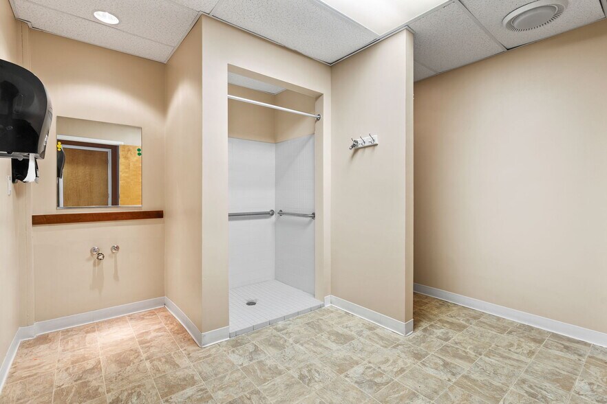 More Photos Of 4 Corwin Ct, Newburgh Medical For Sale