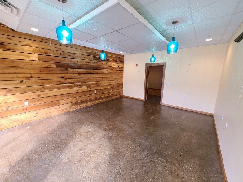 More Photos Of 1216 Smith St, Charleston Apartments For Lease