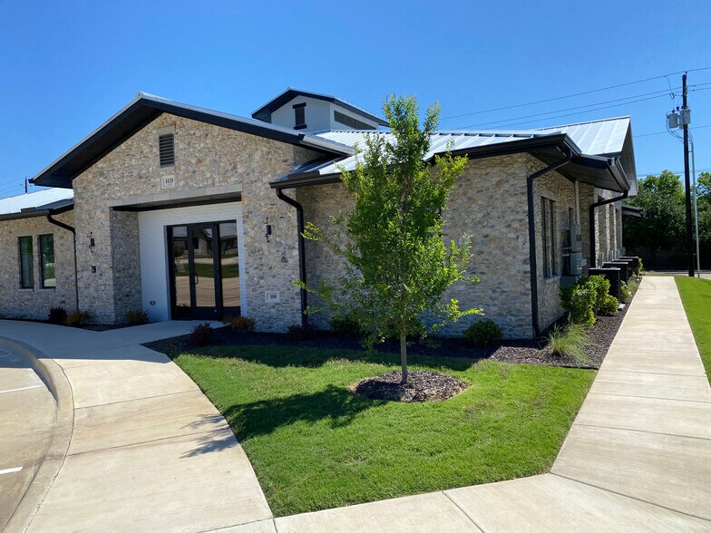 More Photos Of 1120 N Kimball Ave, Southlake Medical For Lease