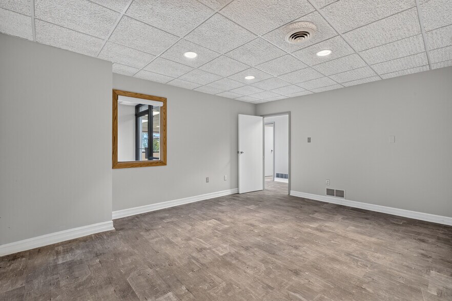 More Photos Of 728 Springdale Dr, Exton Office For Lease