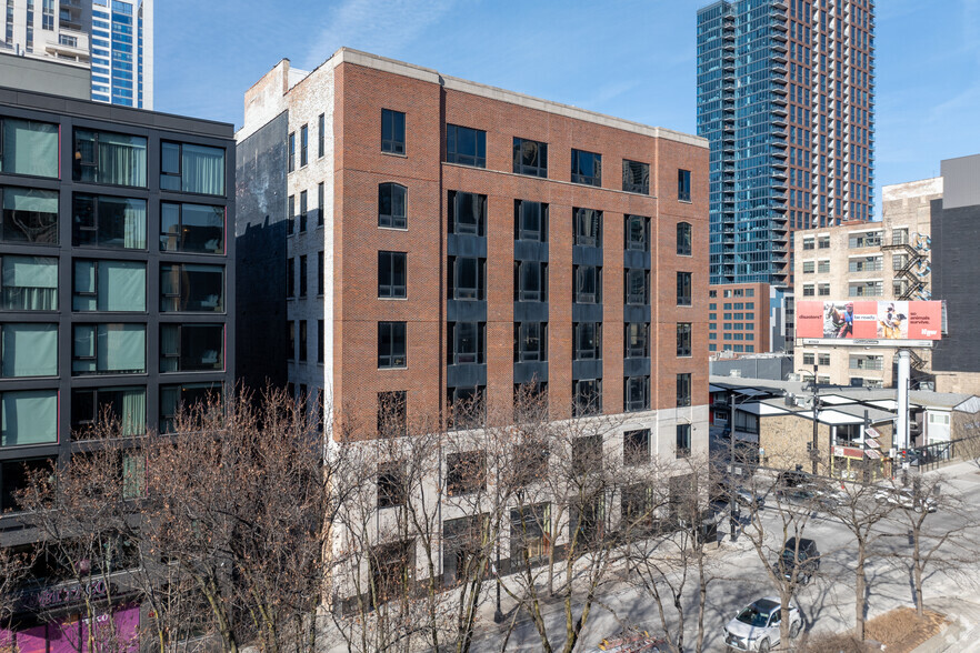 More Photos Of 540 N LaSalle St, Chicago Loft Creative Space For Lease