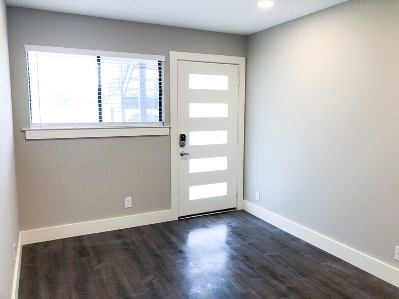 More Photos Of 9410 Anderson Mill Rd, Austin Loft Creative Space For Lease