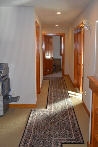 More Photos Of 264 N Main St, Natick Medical For Lease