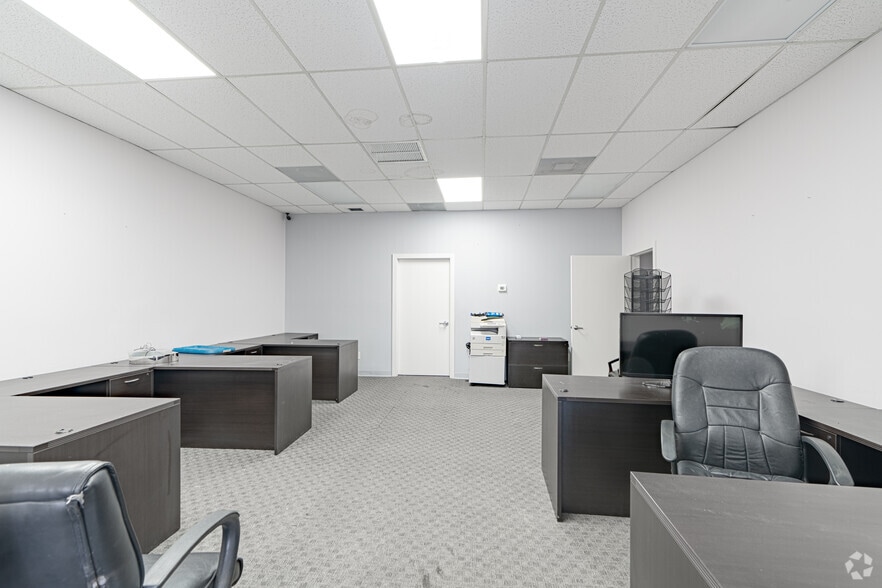 More Photos Of 1201-1221 S Powerline Rd, Pompano Beach Freestanding For Lease