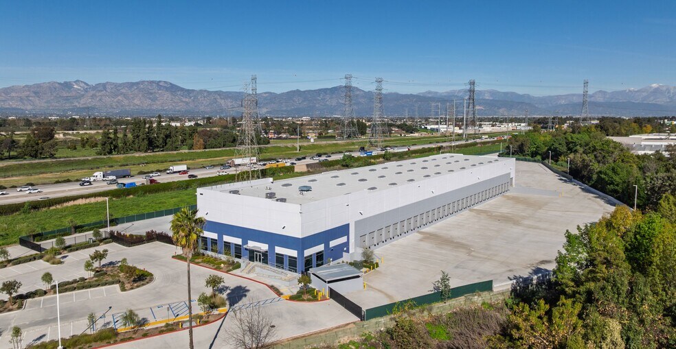 More Photos Of 3900 Baybar Rd, Pico Rivera Truck Terminal For Lease