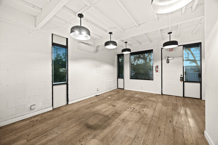 More Photos Of 2702 Saint Louis Ave, Signal Hill Warehouse For Lease