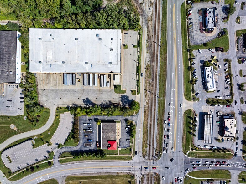 More Photos Of 12415 Old Lagrange Rd, Louisville Warehouse For Lease