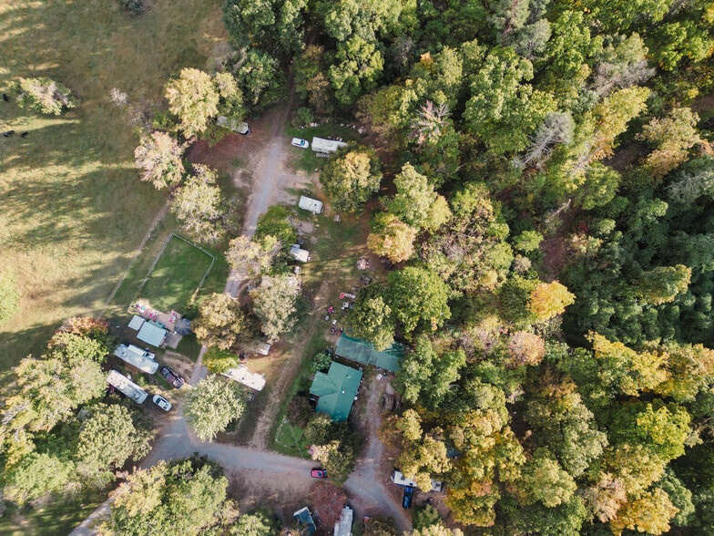 More Photos Of 78 Pebble Mountain Cir, Chuckey Trailer Camper Park For Sale