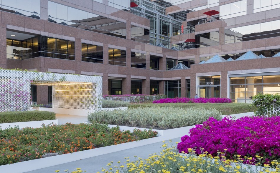 More Photos Of 5700 Wilshire Blvd, Los Angeles Office For Lease