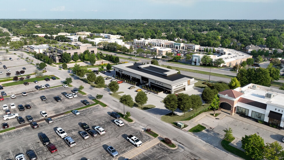 More Photos Of 4900 W 119th St, Leawood Restaurant For Lease