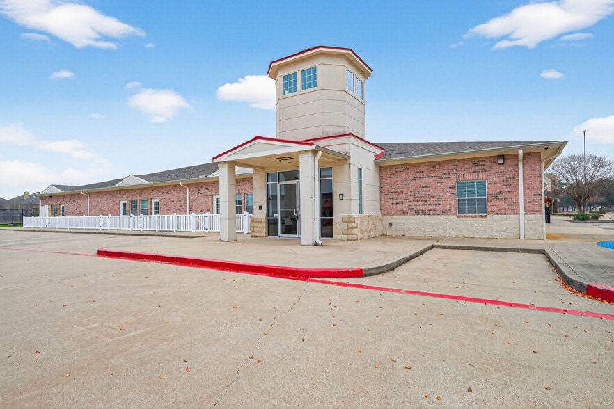 More Photos Of 8525 Queenston Blvd, Houston Freestanding For Sale