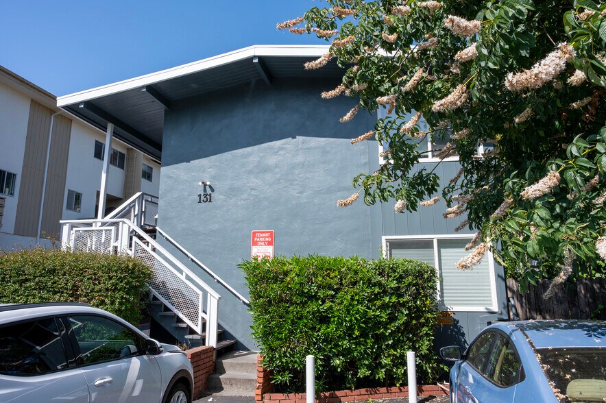 More Photos Of 131 Kent Ave, Kentfield Apartments For Sale