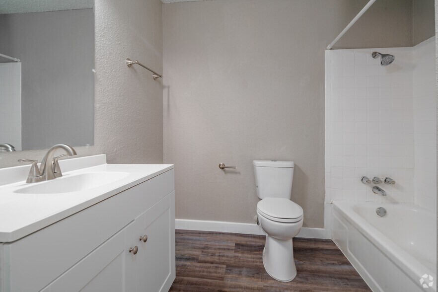 More Photos Of 1404 Moore Ave, Portland Apartments For Sale