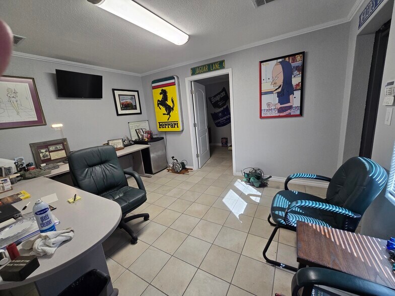 More Photos Of 2798 Airport Rd, Hot Springs Warehouse For Sale