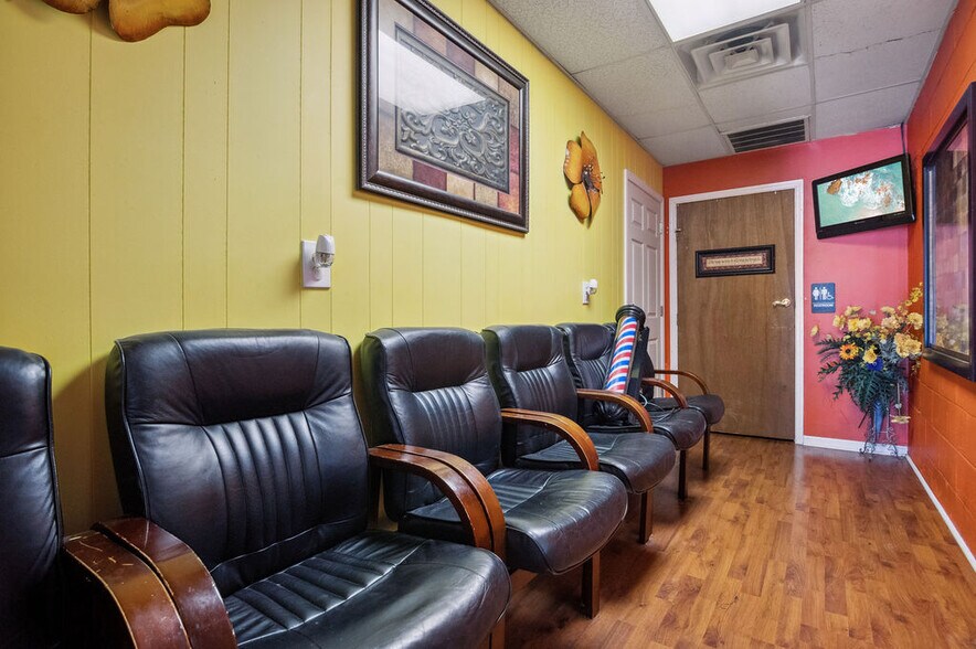 More Photos Of 1212-1216 Gum Branch Rd, Jacksonville General Retail For Sale