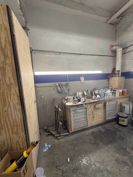 More Photos Of 45-35 39th St, Long Island City Warehouse For Lease