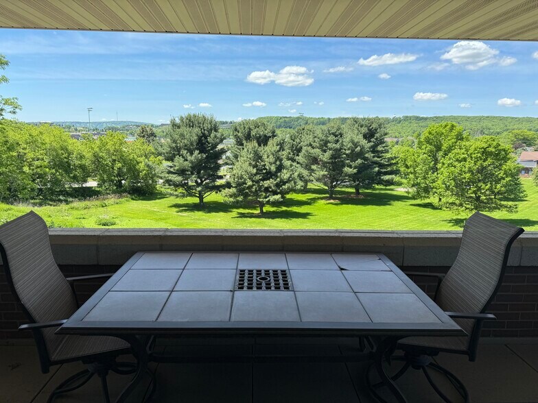 More Photos Of 1400 Merrill Ave, Wausau Medical For Sale