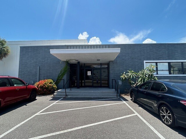 Primary Photo Of 5201 S West Shore Blvd, Tampa Warehouse For Lease