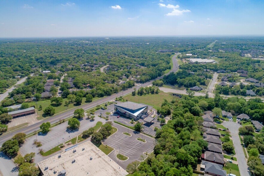 More Photos Of 1920 W Villa Maria Rd, Bryan Medical For Lease