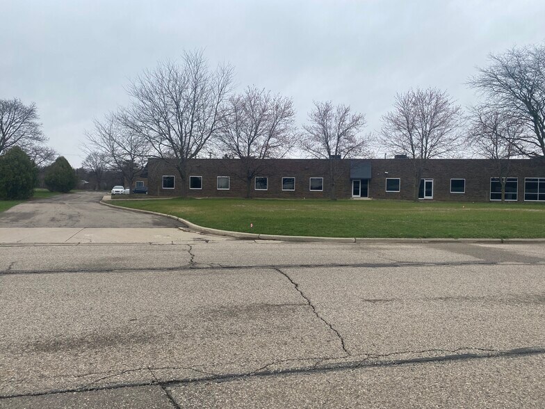 More Photos Of 3909 Research Park Dr, Ann Arbor Office For Lease