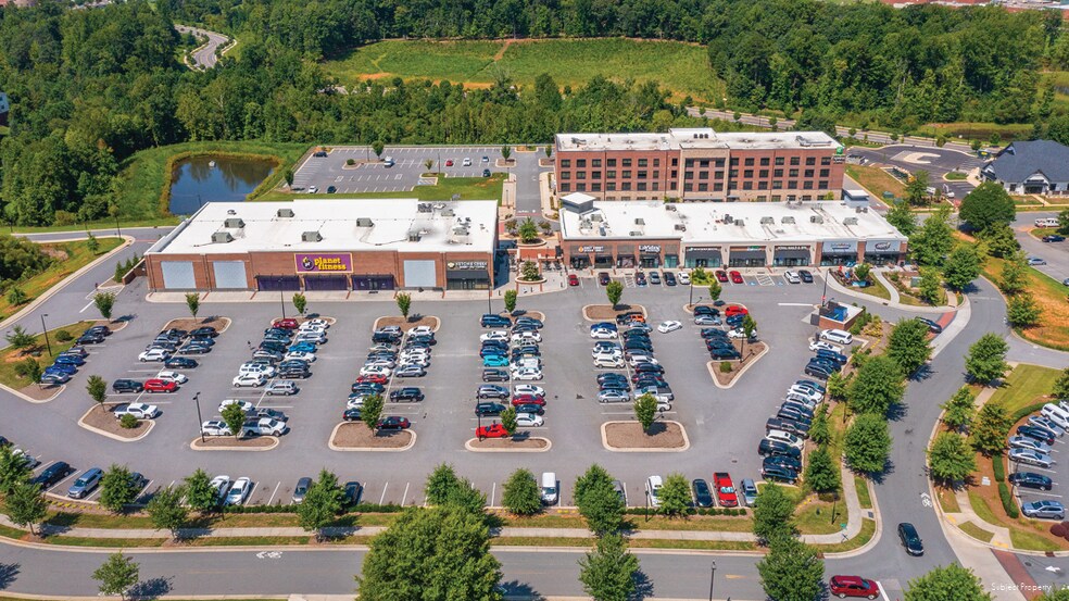 More Photos Of 6350 Clemmons Point Dr, Clemmons Freestanding For Lease