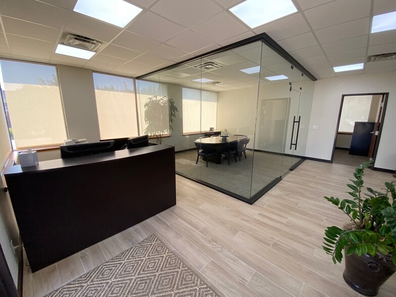 More Photos Of 9002 N May Ave, Oklahoma City Office For Lease