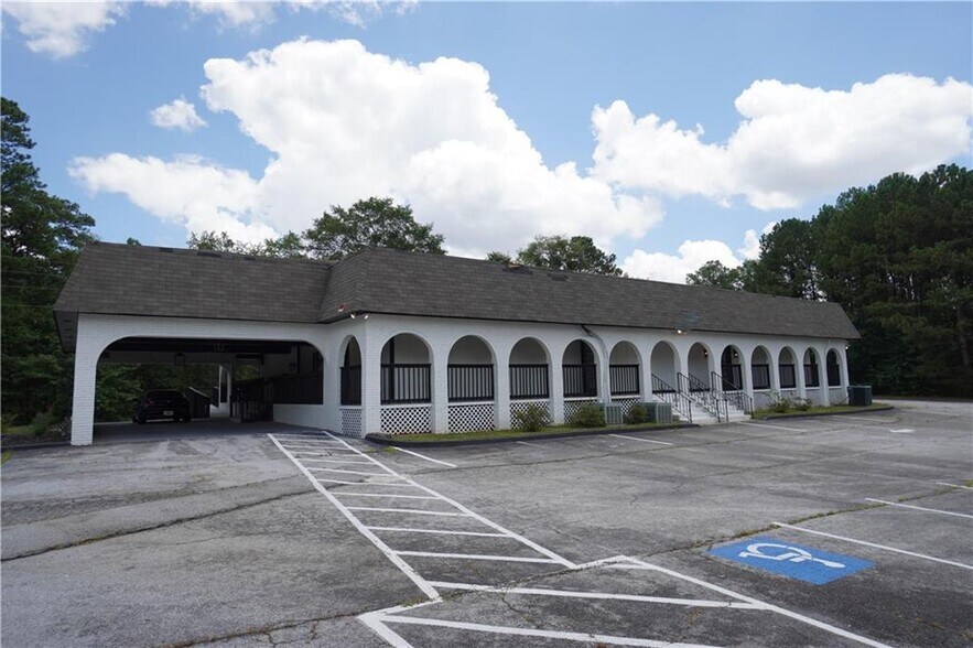 More Photos Of 2141 Flat Shoals Rd, Conyers Freestanding For Sale