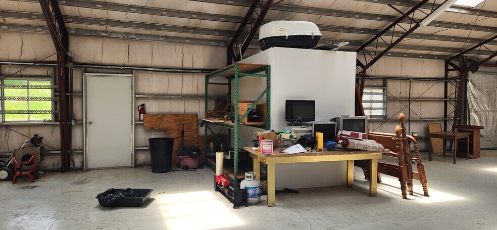 More Photos Of 208 Second st, Bristol Warehouse For Sale