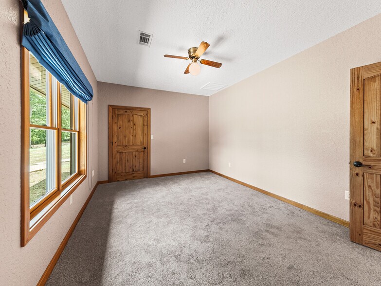 More Photos Of 110 Lizard ln, Story Specialty For Sale