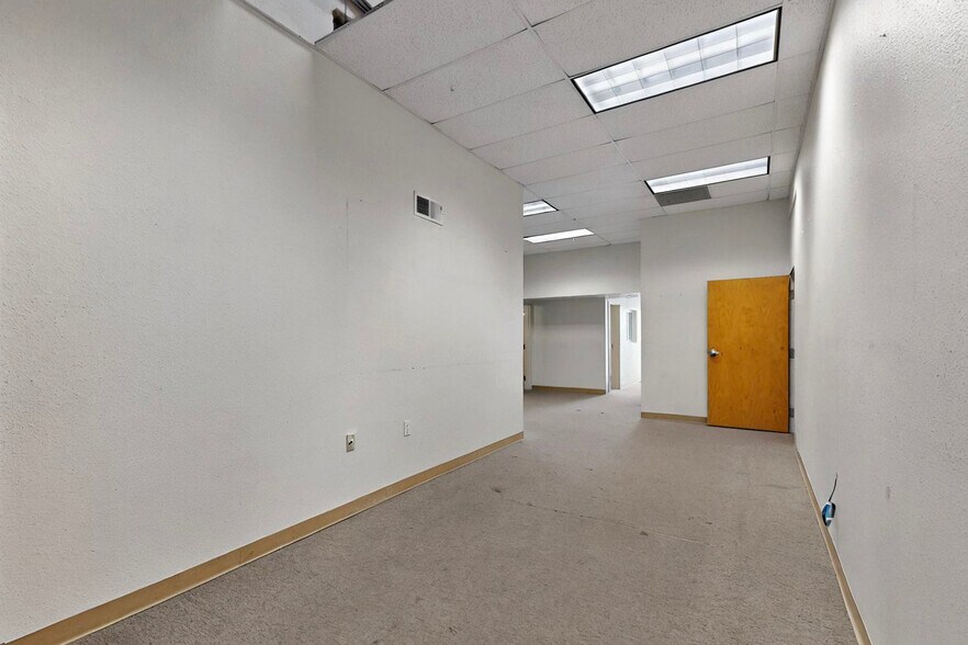 More Photos Of 7900 Lorraine Ct NE, Albuquerque Industrial For Sale