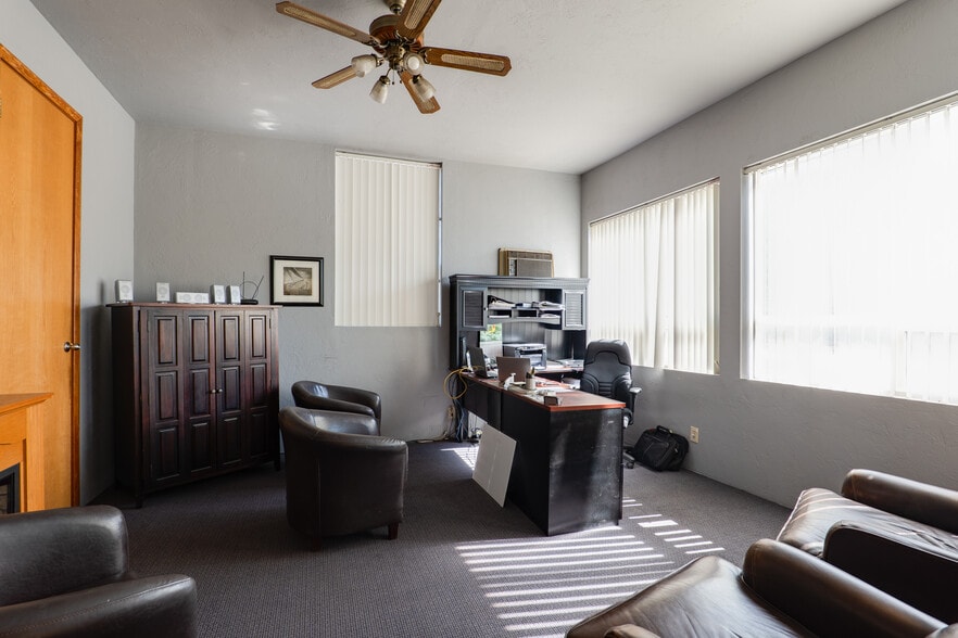More Photos Of 489 Front St, Junction City Warehouse For Sale