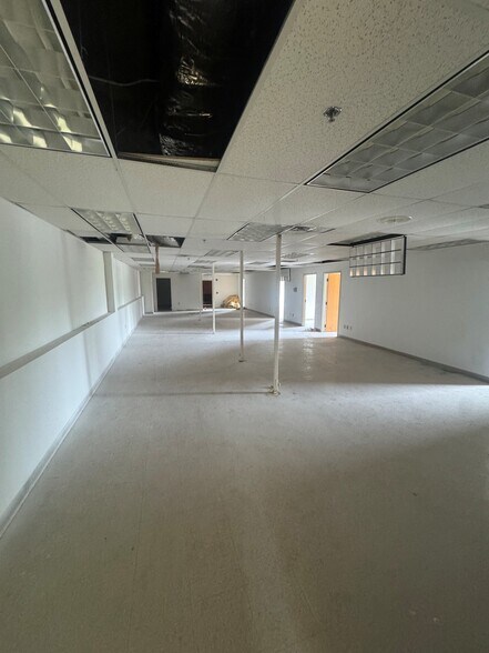 More Photos Of 8340 Colerain Ave, Cincinnati Unknown For Lease