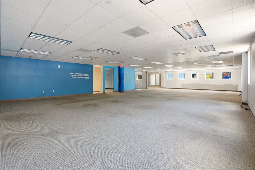 More Photos Of 7900 NW 154th St, Miami Lakes Office Residential For Lease