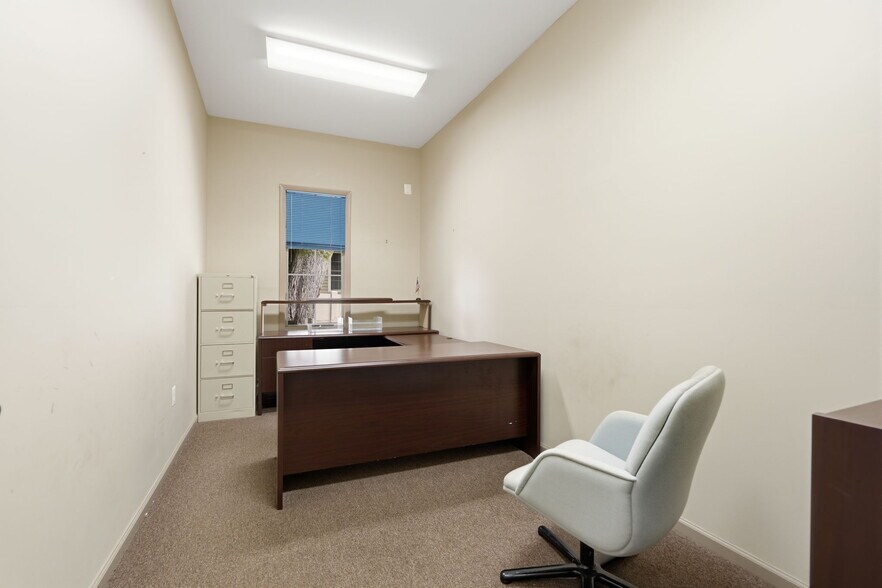 More Photos Of 3157 Mechanicsville Rd, Eddington Medical For Sale