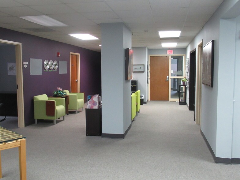 More Photos Of 427 E Monroe St, Springfield Office For Sale