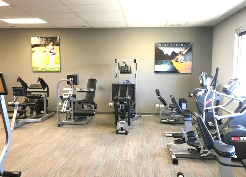 More Photos Of 2111 Northwinds Dr, Dyer Unknown For Lease