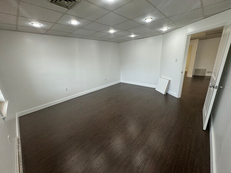 More Photos Of 3231-3233 Superior Ln, Bowie Medical For Lease