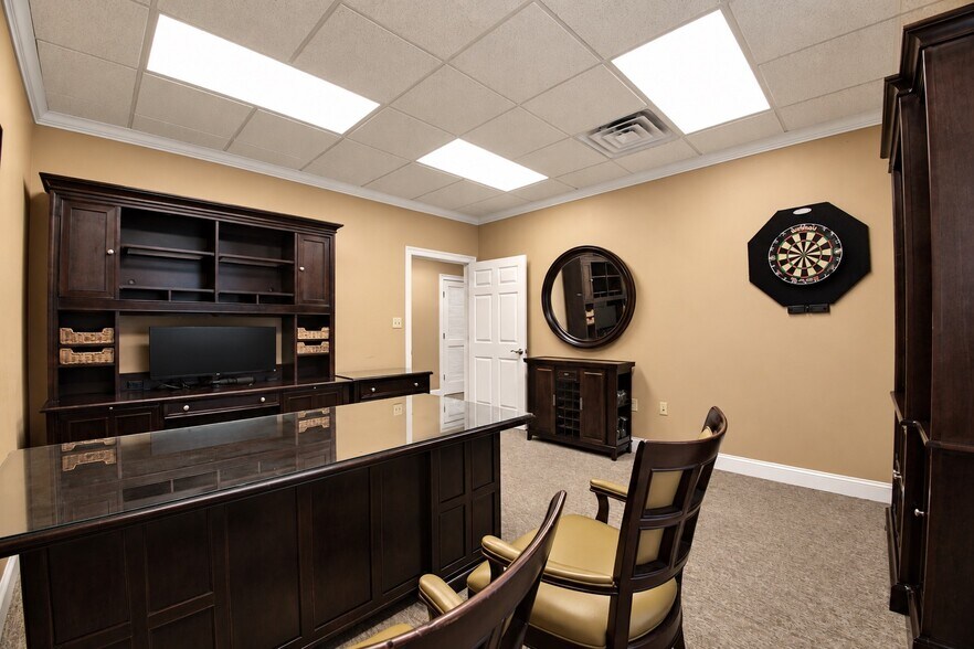 More Photos Of 1303 Courthouse Rd, Stafford General Retail For Sale