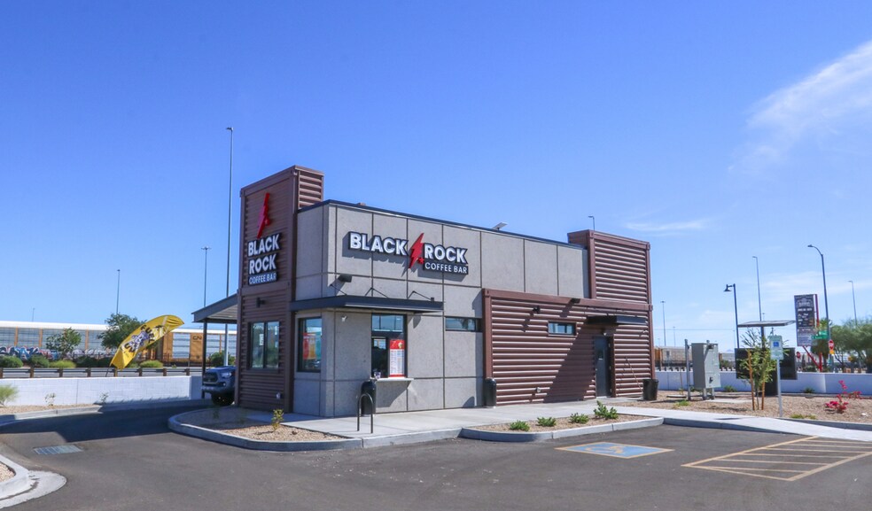 More Photos Of 12443 NW Grand Ave, El Mirage General Retail For Sale