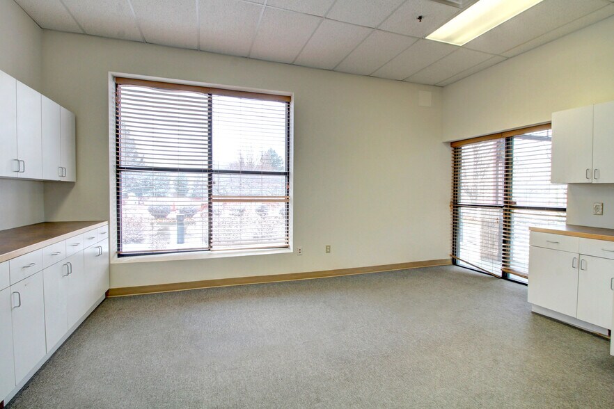 More Photos Of 290 Nickel St, Broomfield General Retail For Sale