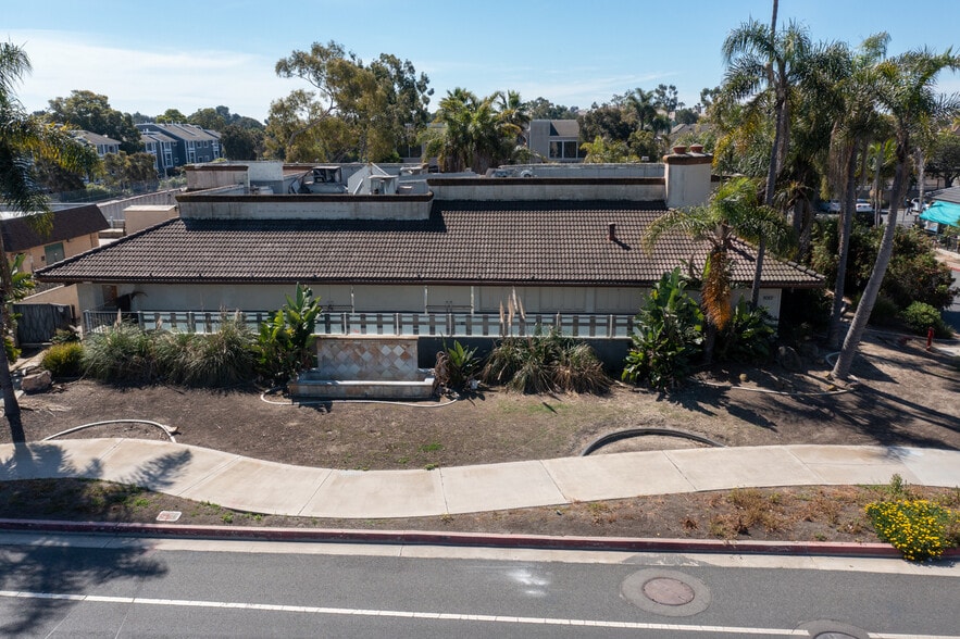 More Photos Of 8082 Adams Ave, Huntington Beach Restaurant For Sale