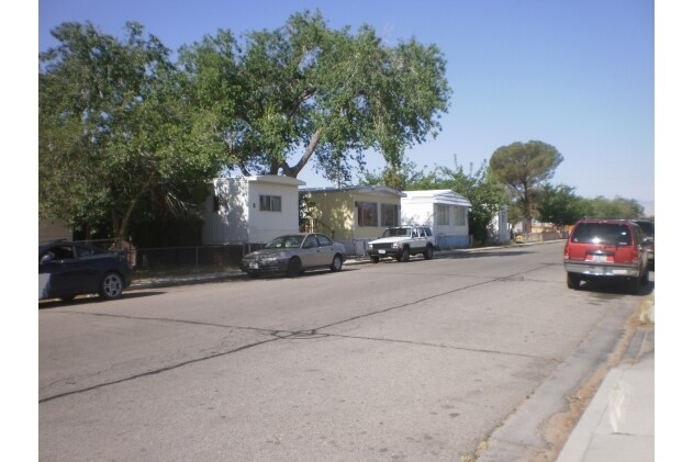 More Photos Of 535 W Atkins Ave, Ridgecrest Manufactured Housing Mobile Home Park For Sale
