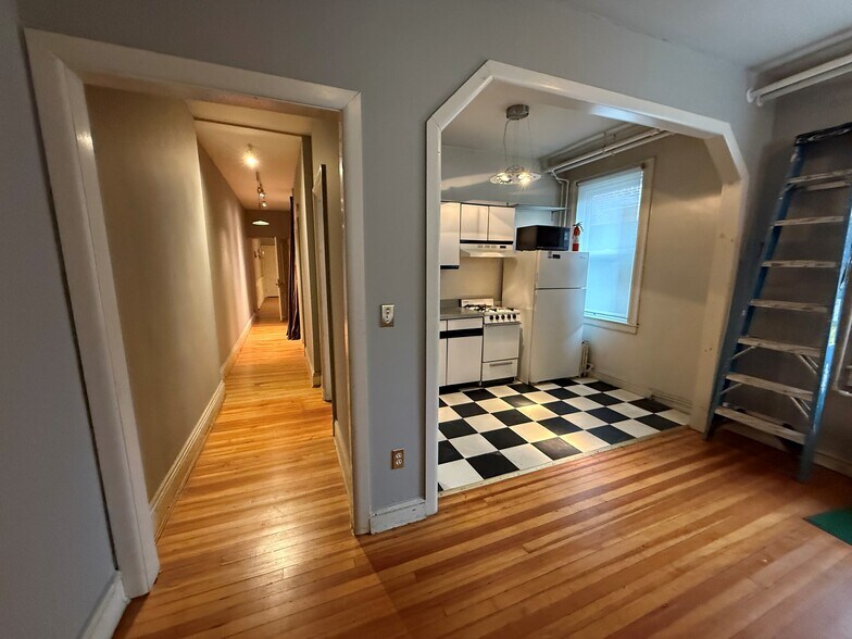 More Photos Of 14 E Eager St, Baltimore Apartments For Lease