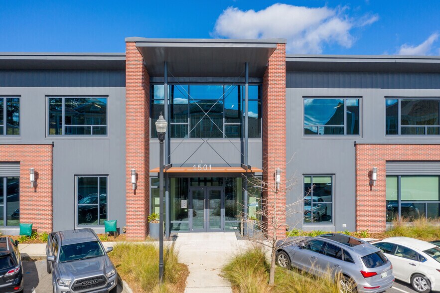 More Photos Of 1501 Belle Isle Ave, Mount Pleasant Office For Lease